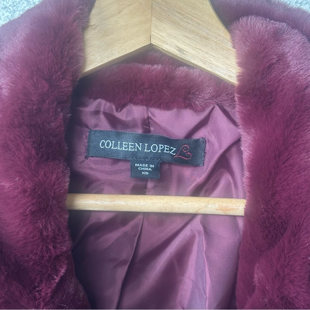 Faux Fur Cropped Jacket Burgundy Wine Red, Size XS NWT - Picture 2 of 5